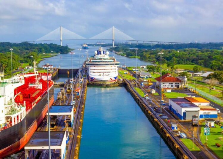 La firma china Hutchison cedió su participación del Canal de Panamá a un consorcio estadounidense