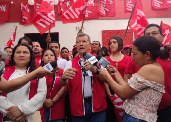 Manuel «El Chino» Flores promete eliminar divisiones internas y renovar el FMLN