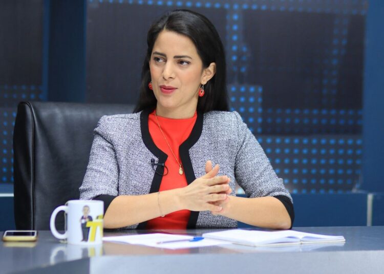 Asamblea extiende Régimen de Excepción; Claudia Ortiz vota en contra