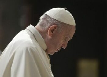 Papa Francisco continúa su recuperación con buen ánimo y bajo observación médica