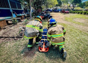 Simulacro y charlas buscan crear conciencia sobre prevención de accidentes en jóvenes