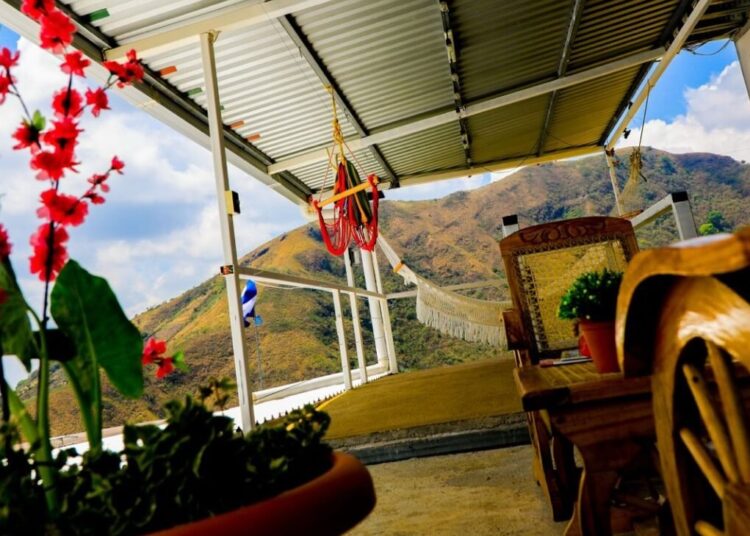 Salvadoreña residente en EEUU es ahora un liderazgo con impacto social y desarrollo económico en El Salvador