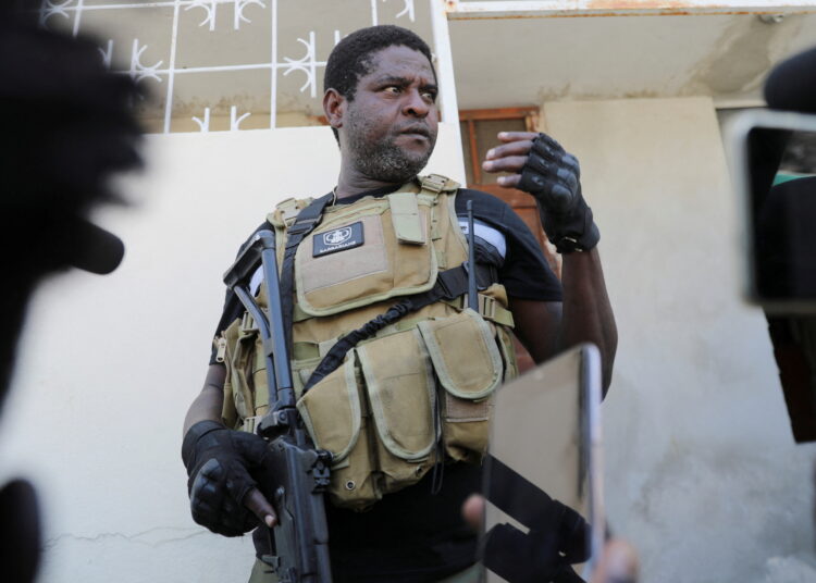 Líder criminal haitiano amenaza con «hacer llorar» al Gobierno