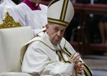 El Papa Francisco se mantiene estable y la Santa Sede reduce la emisión de boletines médicos