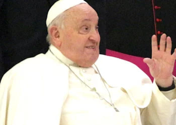 El papa sigue estable, sin fiebre y sin ventilación mecánica, tras 17 días hospitalizado