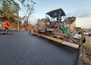 Avanza la recuperación de 16.2 km de carretera en Cabañas con inversión de $12 millones