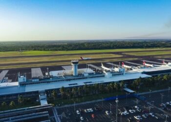 Gobierno planea nueva terminal al aeropuerto de El Salvador