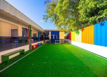 Diputados extienden por cinco años ley que facilita titulación de propiedades para escuelas