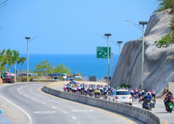 Tour El Salvador 2025 recorre Surf City hasta Nahuizalco