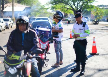 VMT mantiene dispositivos de control vehicular y promueve seguridad en Semana Santa