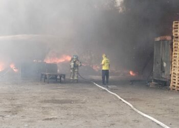 Equipos de primera respuesta atienden incendio en Cuscatancingo sin reporte de lesionados
