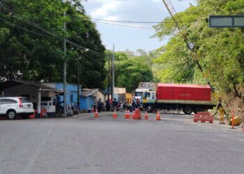 Paso restringido en frontera Anguiatú por protestas en Guatemala