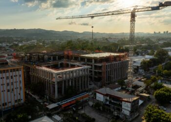 Hospital Rosales sumará más especialidades, mejor equipo y mayor capacidad de atención