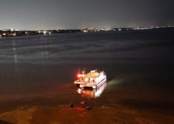 Accidente en Clearwater deja múltiples heridos; ferry colisiona con embarcación que huyó del lugar