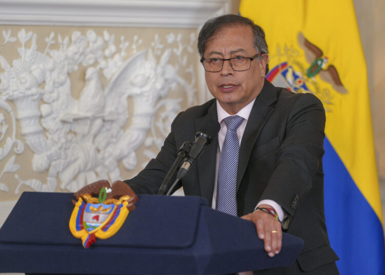 Gustavo Petro cree que le quitaron la Visa