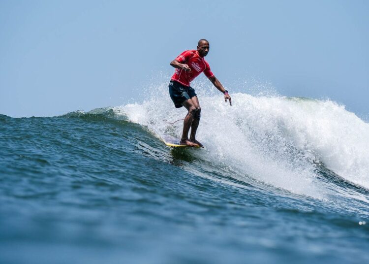 Cinco países siguen con todos sus surfistas en competencia en Surf City El Salvador ISA World Longboard Championship