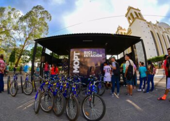 Recorre el Centro Histórico de San Salvador en Bicicleta