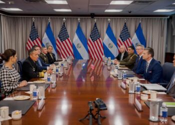 Titulares de Defensa de EEUU y El Salvador sostienen reunión de trabajo en el Pentágono