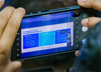 Gobierno impulsa InnovaTech25 para acercar la inteligencia artificial a la población