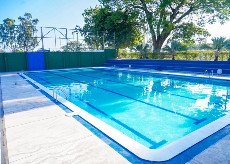 Piscinas renovadas ofrecen actividades gratuitas y horarios especiales para la temporada vacacional