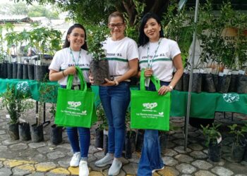CACTIUSA DE R.L. Conmemora el mes de la Tierra