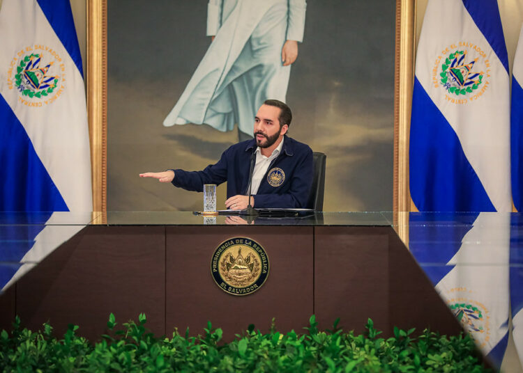 Presidente Bukele propone acuerdo humanitario a Maduro: repatriación de detenidos por liberación de presos políticos