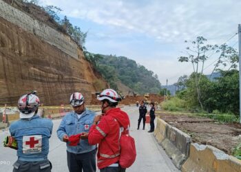 Paso cerrado en Los Chorros tras derrumbe
