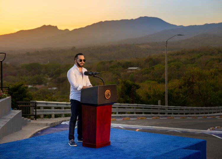 “Este proyecto es tan grande que lo llamamos SurfCity 2”: Presidente Bukele