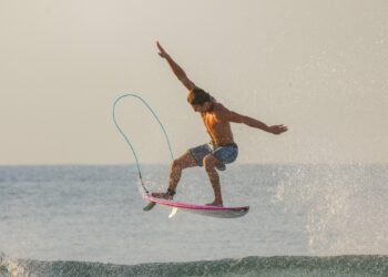 Continúan acciones del SurfCity El Salvador Pro 2025