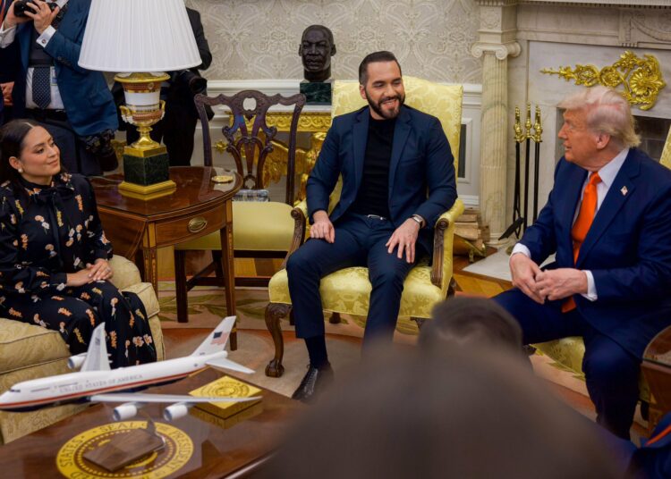 Donald Trump agradece a Nayib Bukele por “ayudar” a reparar el daño causado en frontera sur por gobiernos anteriores