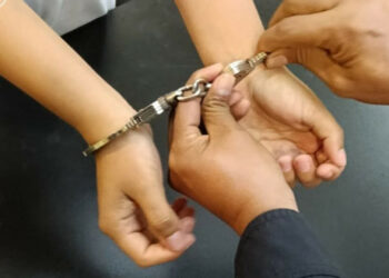 Imputada deberá pagar $1,400 como parte de conciliación por destruir televisor en establecimiento