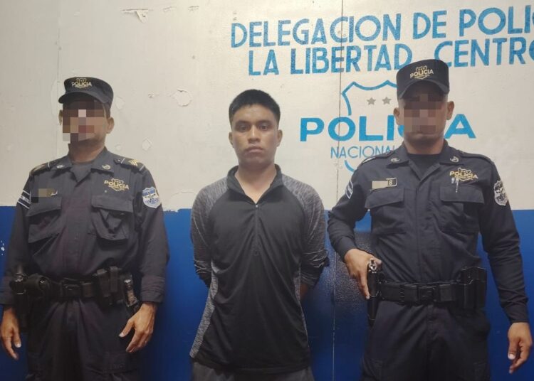 Pandillero de la MS fue capturado mientras «alucinaba» con llevar un chaleco antibalas