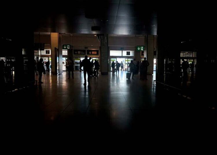 Península Ibérica es perjudicada con apagón masivo en Europa