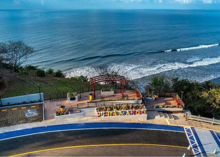 Nueva carretera en Punta Mango impulsa el turismo y el desarrollo local