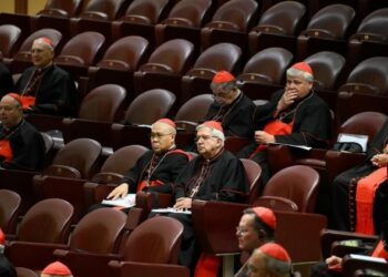 Cardenales inician diálogo sobre el futuro de la Iglesia previo al inicio del Cónclave