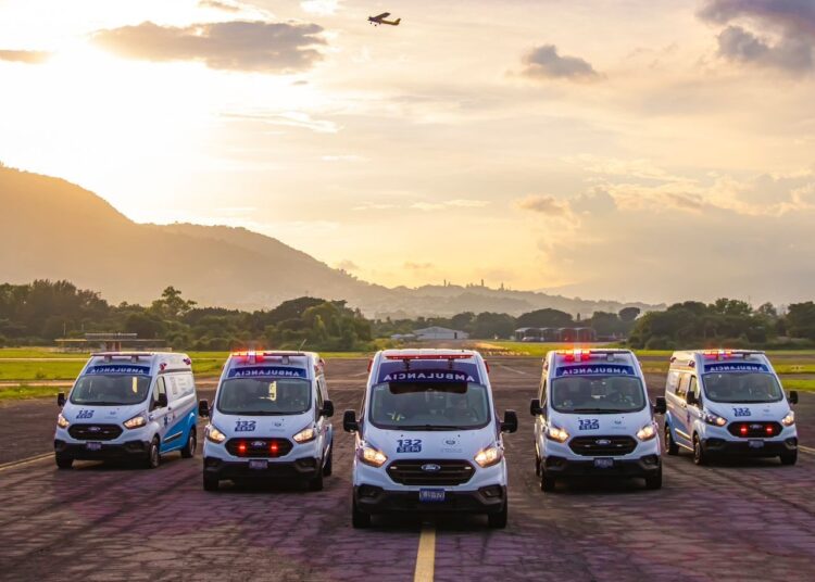 Ministro de Salud destaca despliegue de 20 mil personas para atender emergencias médicas en Semana Santa