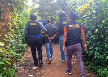 Autoridades guatemaltecas capturan a 52 presuntos pandilleros de la MS y de la 18 en operativo contra la extorsión