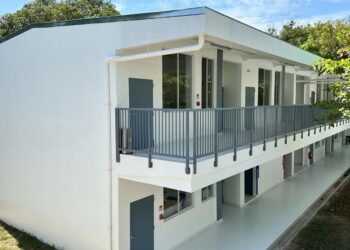 Entregan renovado centro escolar Santa Clara, de San Luis Talpa