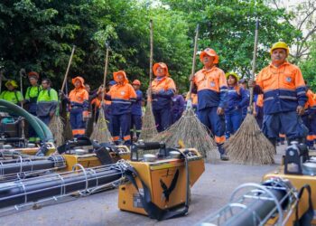 San Salvador Centro lanza plan preventivo de limpieza en más de 62 mil drenajes