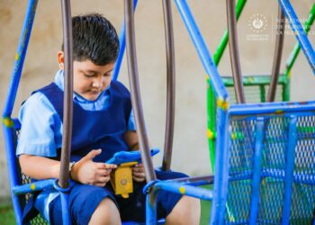 Huizúcar se suma a los 63 espacios públicos con internet satelital gratuito en El Salvador