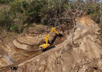 Gobierno refuerza seguridad vial tras deslizamiento de tierra en la carretera Panamericana