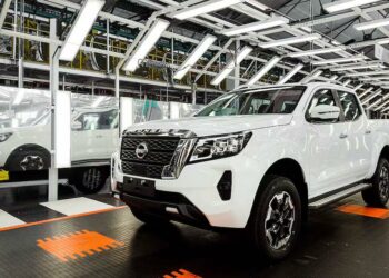 Nissan traslada producción de camionetas de Argentina a México a partir de 2026
