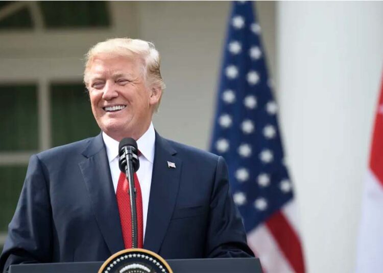 Presidente Trump «pausa» aranceles a 75 países a excepción de China