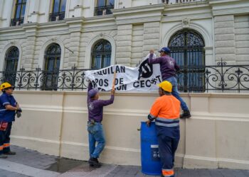 Alcaldía de San Salvador Centro limpia calles tras marchas del Día del Trabajo
