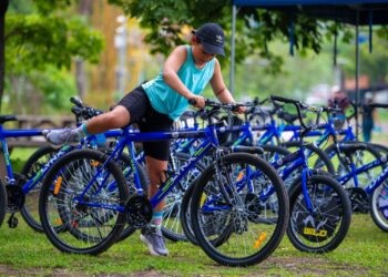 Parque Bicentenario se llena de bicicletas con la iniciativa “Sivar Sobre Ruedas”