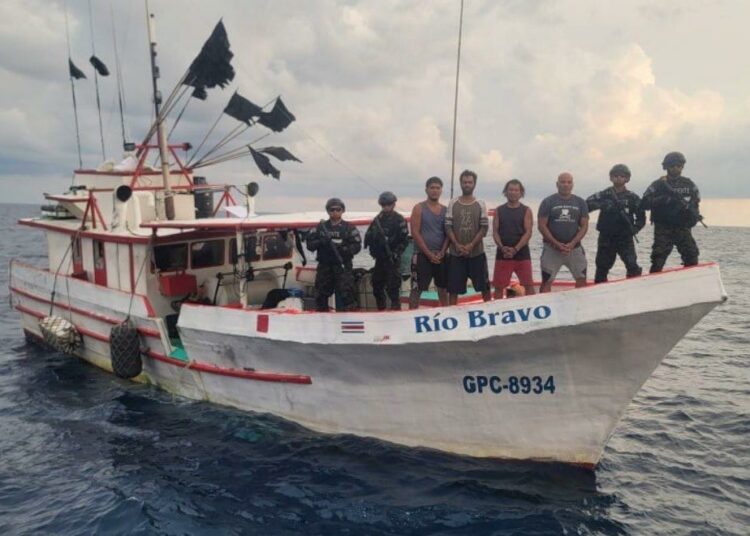 Nayib Bukele informa que Marina Nacional incautó una tonelada de cocaína valorada en $25.6 millones