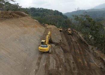 MOP ejecuta estabilización de talud en Los Chorros para reducir riesgo de deslizamientos