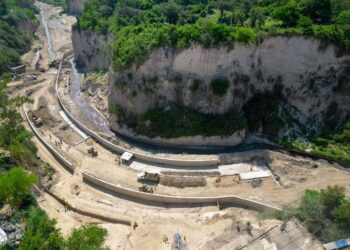 Plan Mitigación 2025 avanza con intervención de cárcava en Bosques de Prusia, Soyapango