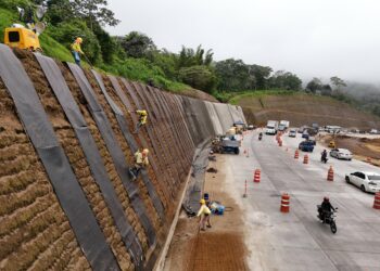 Obras en Los Chorros incluyen instalación de anclajes de alta resistencia y lanzado de concreto
