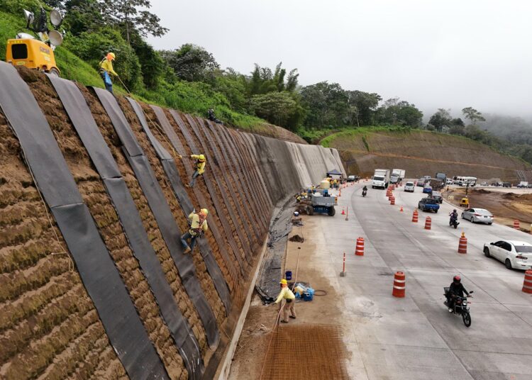 Obras en Los Chorros incluyen instalación de anclajes de alta resistencia y lanzado de concreto